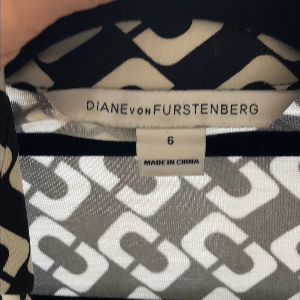 DVF New Jeanne two Wrap Dress - Picture 3 of 6